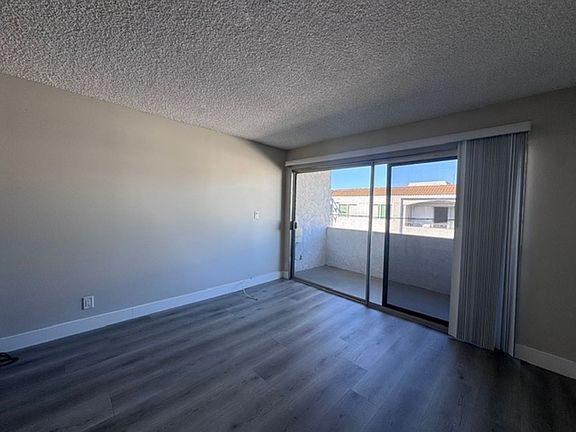 3rd image of 425 Coronado Ave APT 307