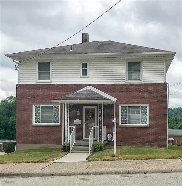 Welcome to 501 W 9th Avenue in Deer Lakes Township