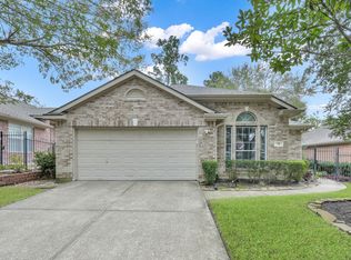 70 E Foxbriar Forest Cir, The Woodlands, TX 77382