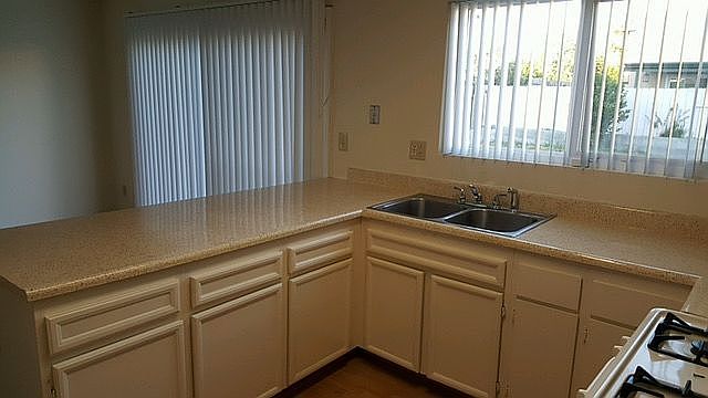 2nd image of 2055 Valentino St