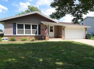 6054 Trail Ridge Dr, Greendale, WI 53129