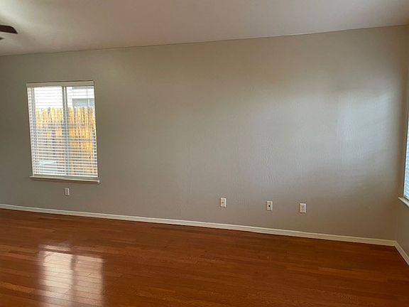 5th image of 3025 Starside Dr