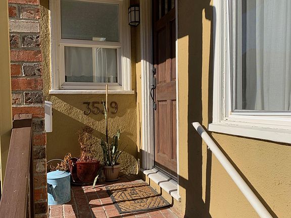 Front porch 3539 Laguna