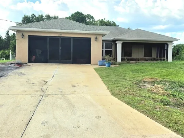 3202 54th St W, Lehigh Acres, FL 33971