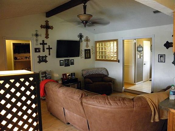 4th image of 3242 Primrose Dr