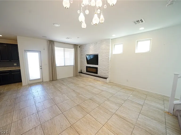 880 Cool Aquamarine St — Photo 6