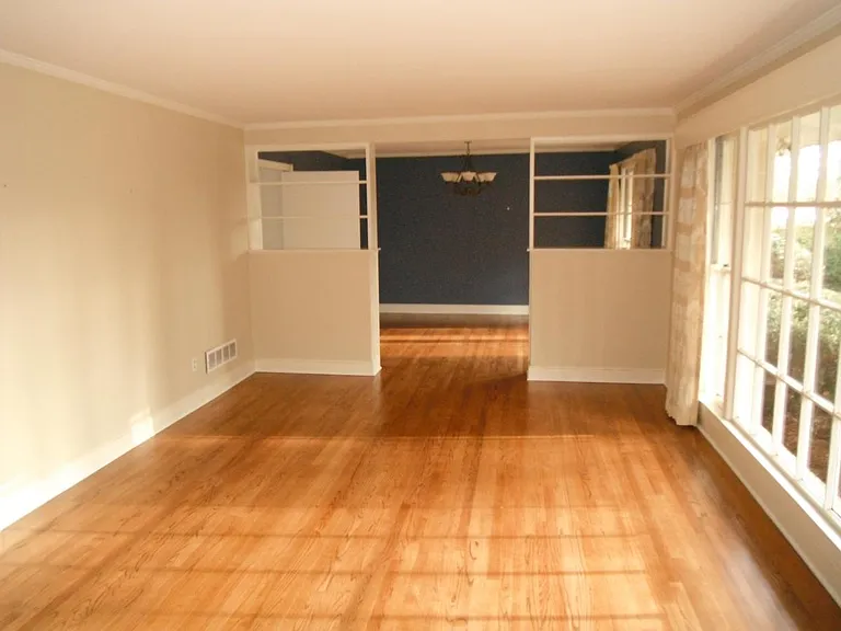 6410 Eastshore Rd — Photo 2
