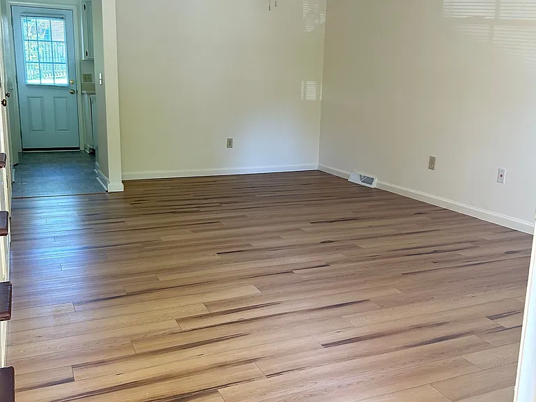 107 Rainbow Cir #9 — Photo 6