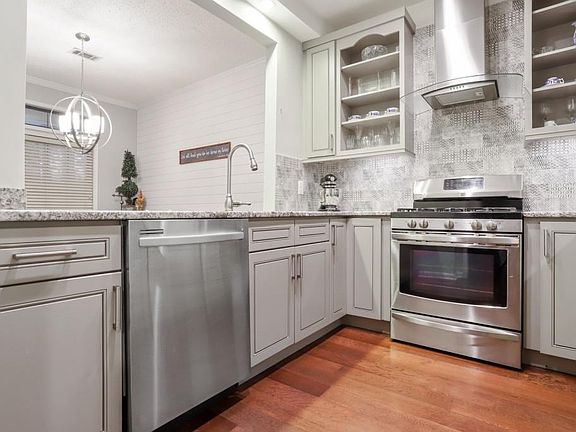 4th image of 608 Granby Hill Pl