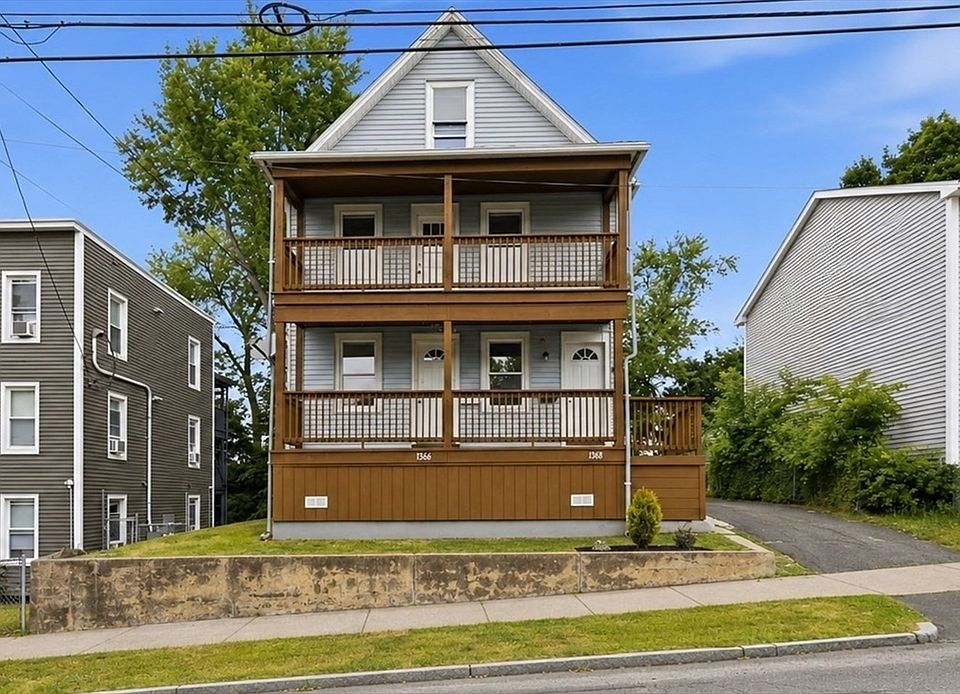 1st image of 1386-1388 Worcester St