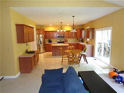 Kitchen w/stainless steel appliances
