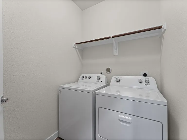 21409 Mary Myrtle St — Photo 31