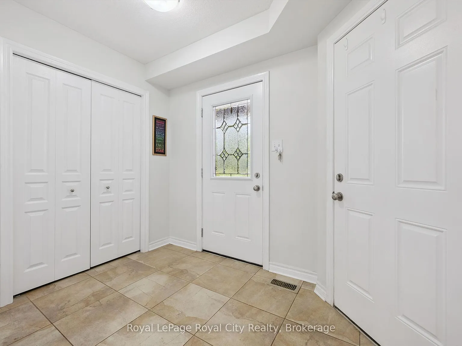 3 bed, $3,600 — Photo 4