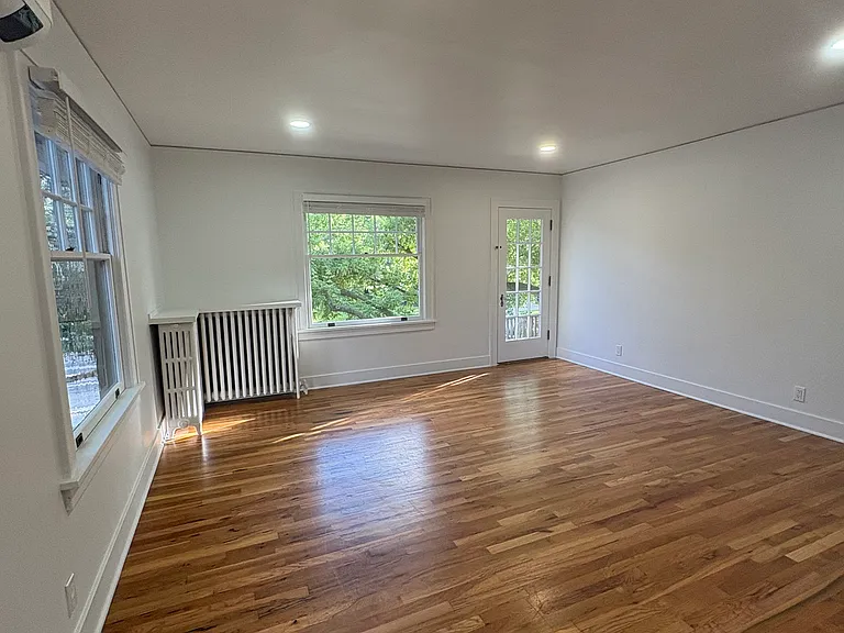 1008 W Hays St #1006-1 — Photo 2