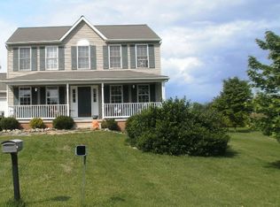 5996 Flower Dr, Greencastle, PA 17225