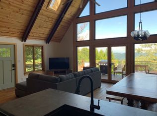 12 Eclipse Dr, Asheville, NC 28804