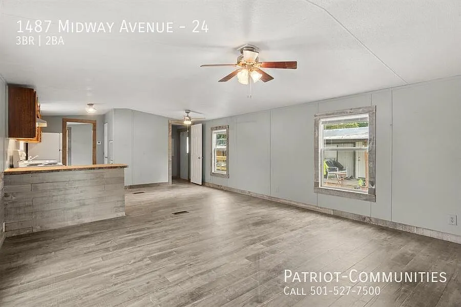 3 bed, $1,100 — Photo 3