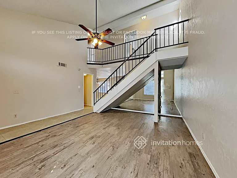 122 Elegante Way — Photo 5