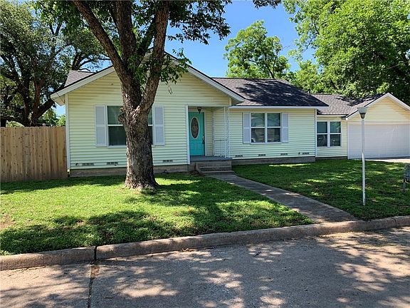 4th image of 718 W Bell Ave