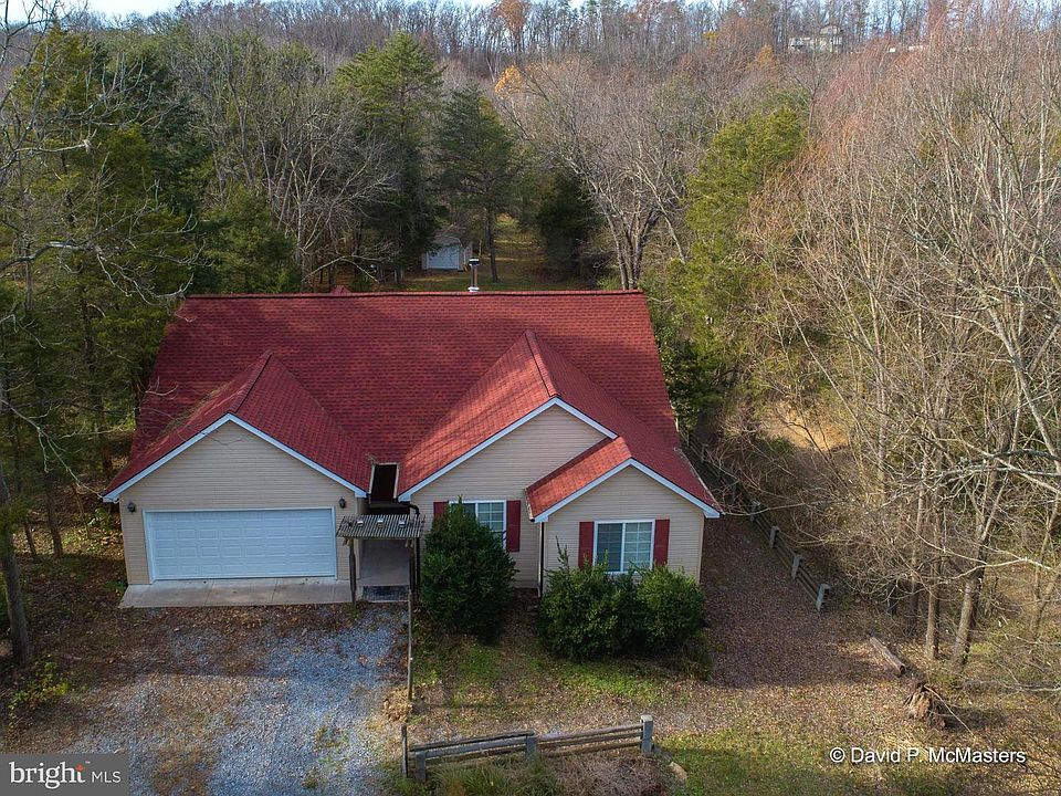 1st image of 873 Hidden Hollow Dr