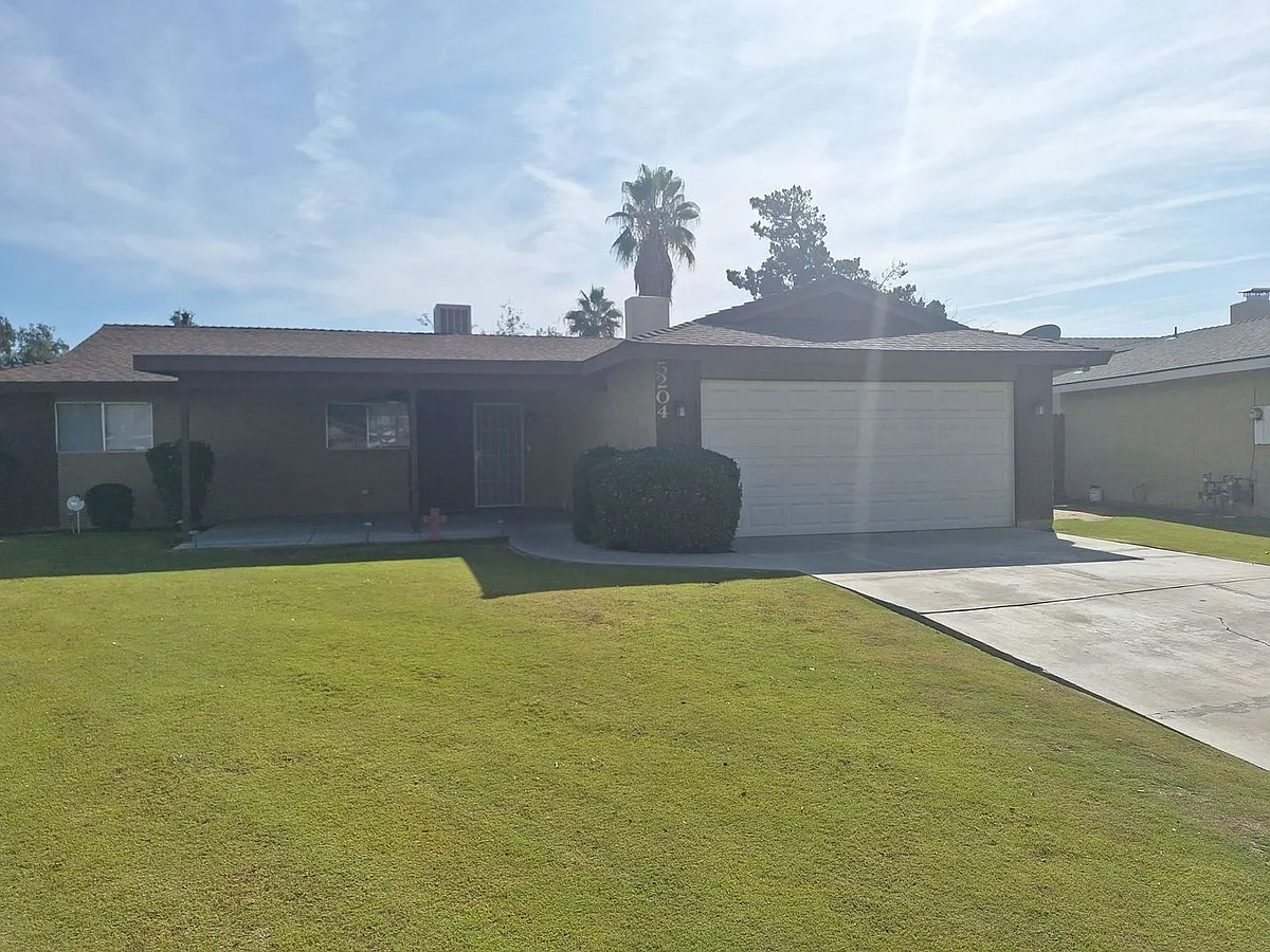 Building Photo - 5204 Curson Ave