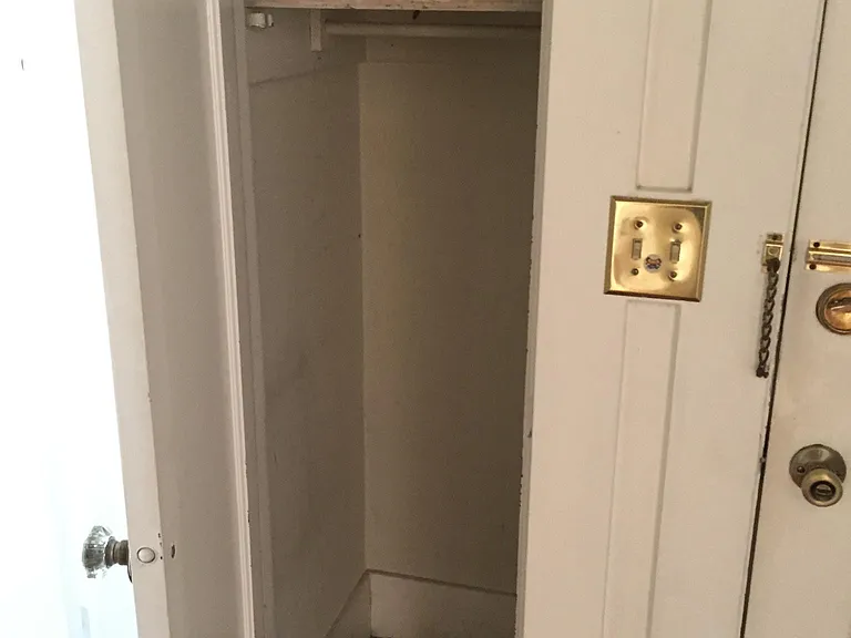 2535 Regent St #6 — Photo 15