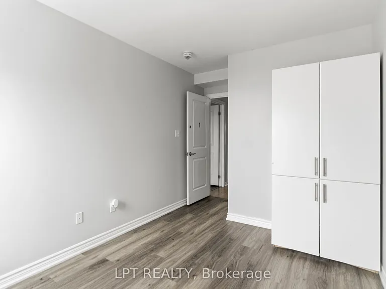 244 Penetanguishene Rd #4 — Photo 10
