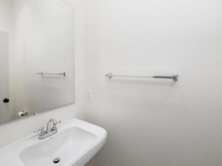 1323 Camino Carmelo #154 — Photo 37