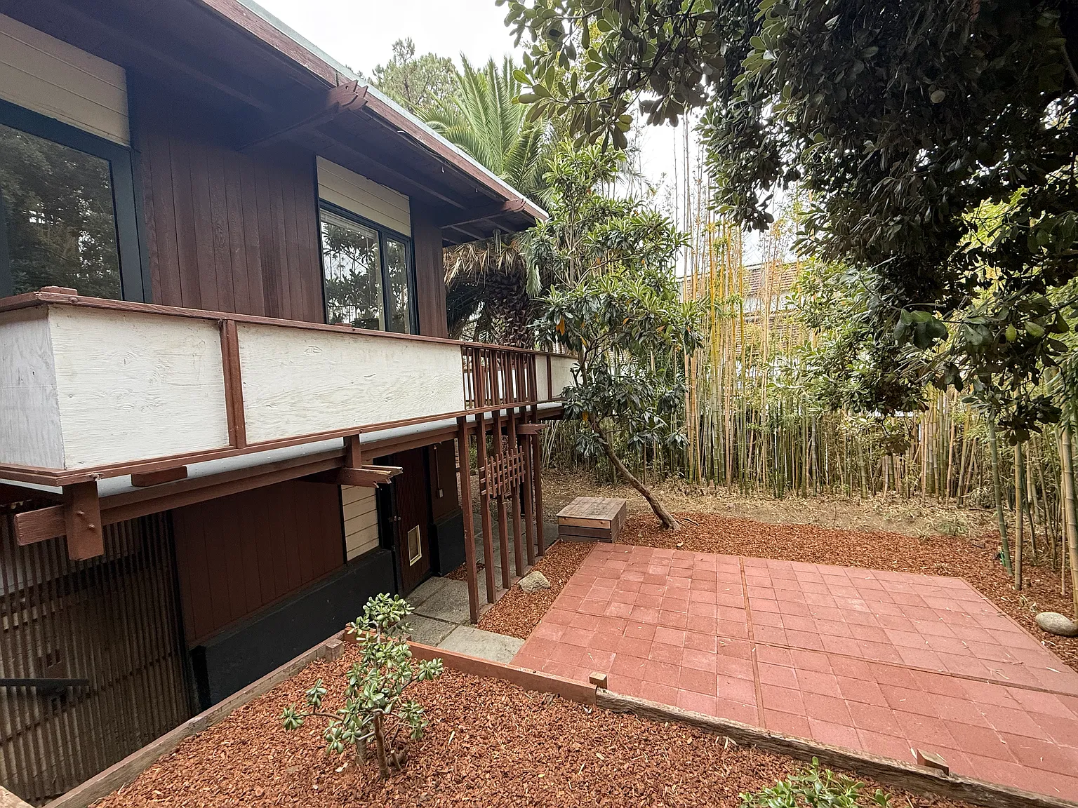 5 bed, 1600 sqft, $6,000 — Photo 3