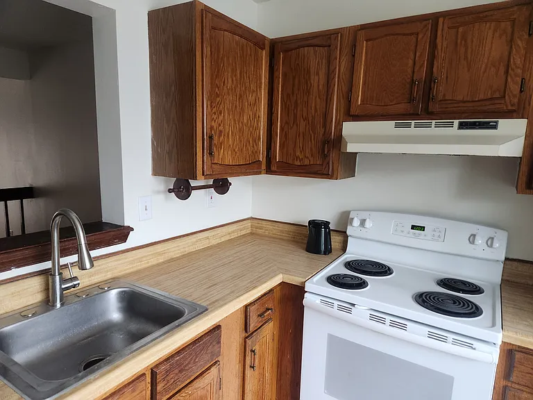 853 Saint Michaels Dr — Photo 6