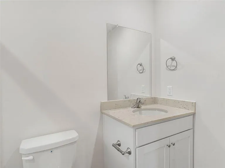 618 S Neon Ave — Photo 11