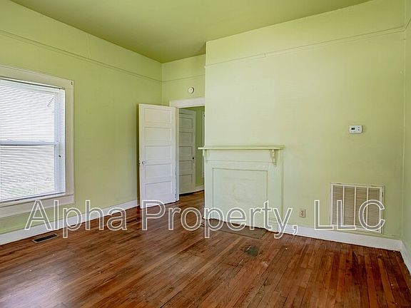 3rd image of 115 4th St