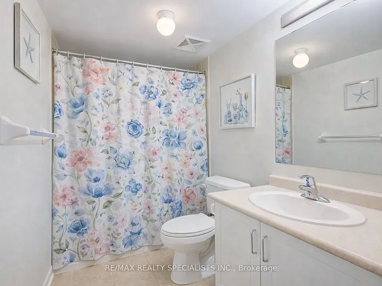 3975 Eglinton Ave W #16 — Photo 9