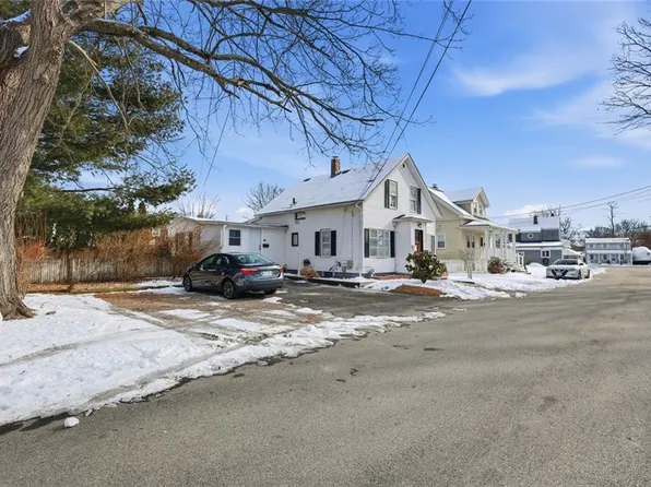 15 Claire St, Riverside, RI 02915