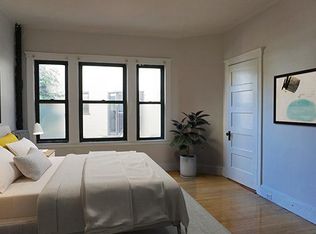17 Pleasant St #8, Cambridge, MA 02139
