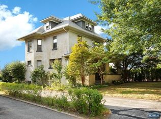 94 Bergen Ave, Ridgefield Park, NJ 07660