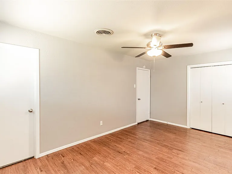 1021 Patricia St — Photo 19