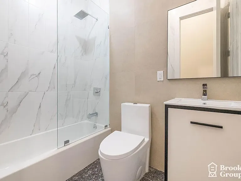 42 Driggs Ave #1R — Photo 12