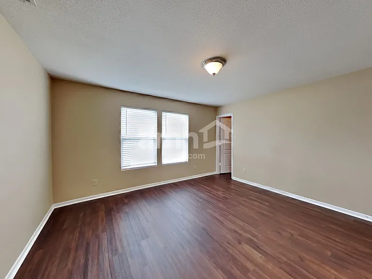 10522 McClain Dr — Photo 17