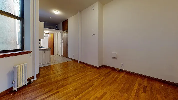 Rented by Bond New York | media 3