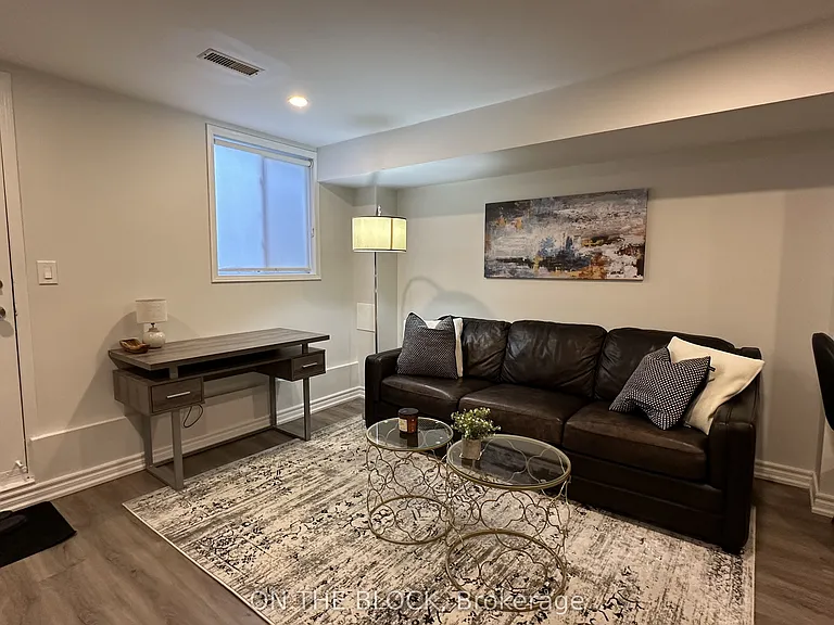 49 Leslie St #BASEMENT — Photo 14