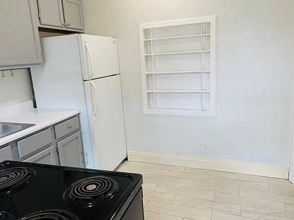 5th image of 314 E Yale St