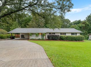 202 Pinehills Dr, Hattiesburg, MS 39402