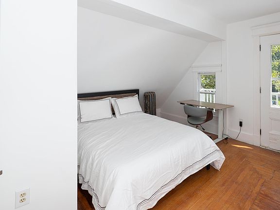 4th image of 116 Mansfield St #3