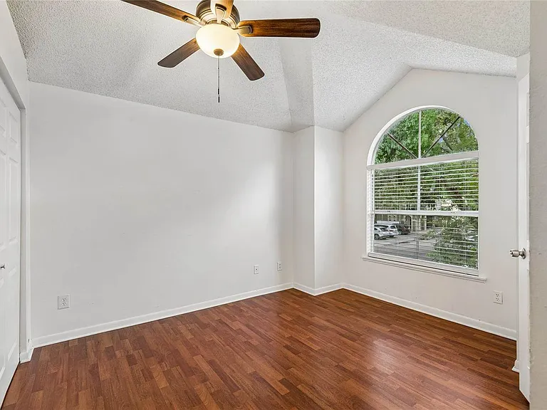 606 S Albany Ave #3 — Photo 27