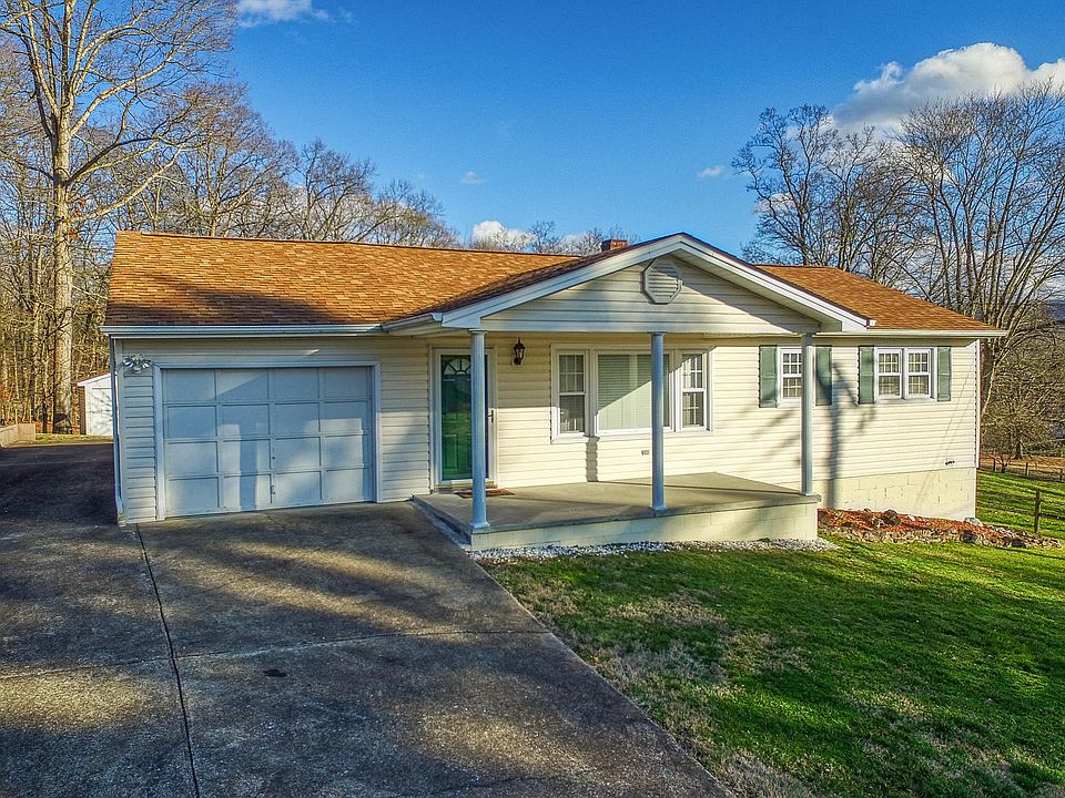 1st image of 600 Rose Ln
