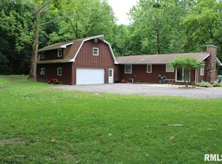 39 Raleigh Ave, Mackinaw, IL 61755