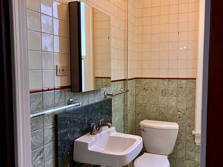 723 W Colfax Ave — Photo 18