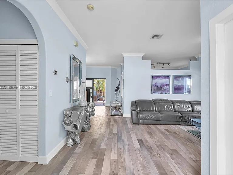 16266 SW 54th Ter — Photo 4