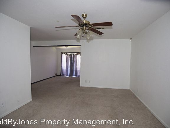 5th image of 4019 Andrea St